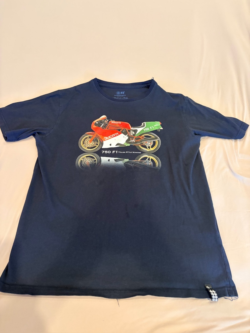 Original Race Ducati 750 F1 Graphic T-Shirt – Men’s XL (EU 2XL)